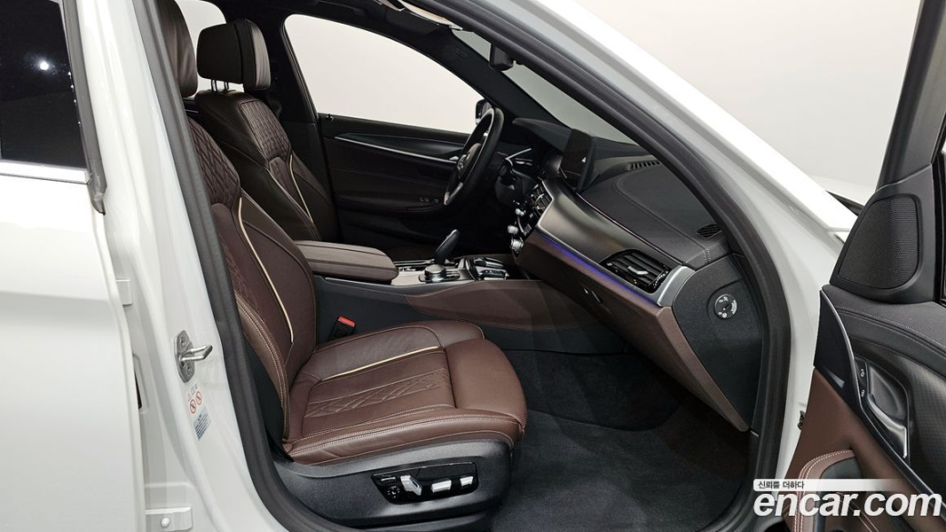 BMW 5-Series 523d M Sport, 2022