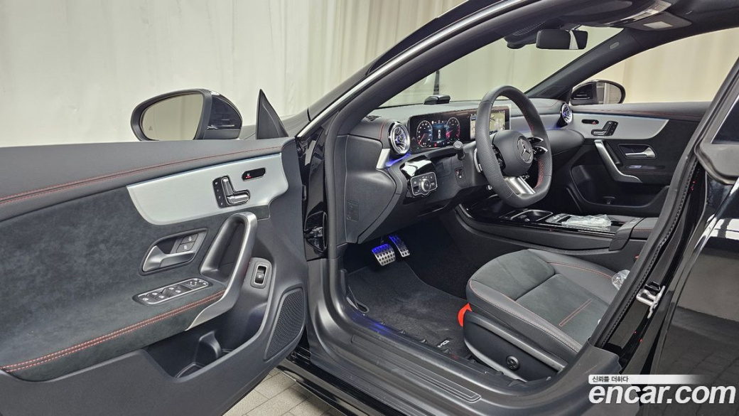 Mercedes-Benz CLA-Class CLA250 4MATIC, 2025