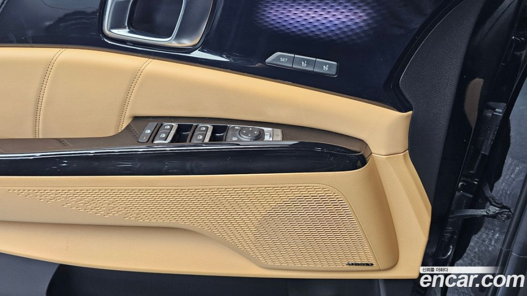 Kia Carnival 9-Seater Signature, 2023