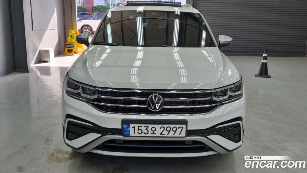 Volkswagen Tiguan 2.0 TSI Prestige, 2023