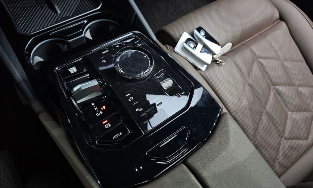 BMW 5-Series 520i Special Edition, 2024