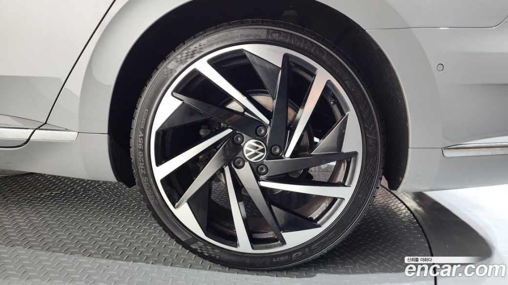 Volkswagen Arteon 2.0 TDI R-LIINE 4Motion, 2022