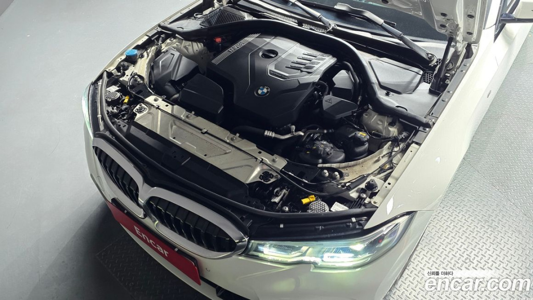 BMW 3-Series 320i M Sport, 2022