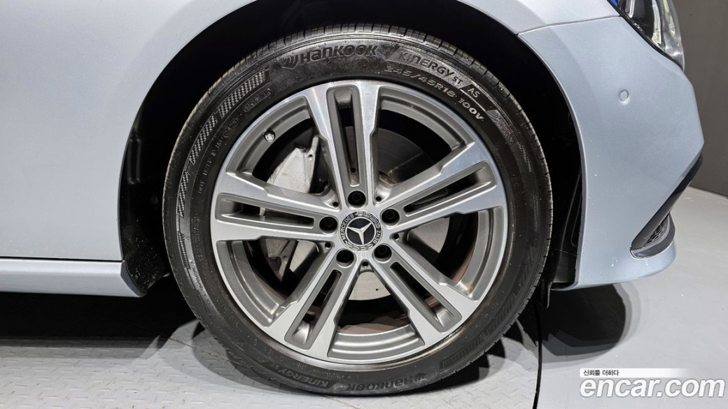 Mercedes-Benz E-Class E350 4MATIC Avantgarde, 2022