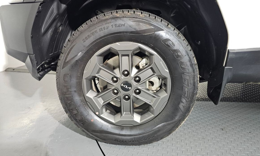 Kia Tasman 2.5T Gasoline 4WD, 2026
