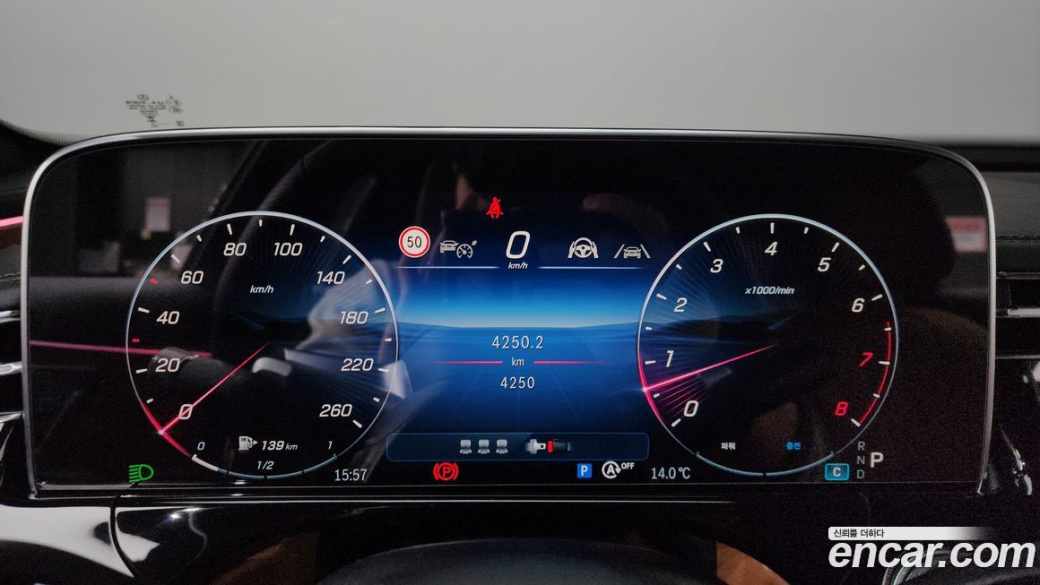 Mercedes-Benz E-Class E300 4MATIC AMG Line, 2025