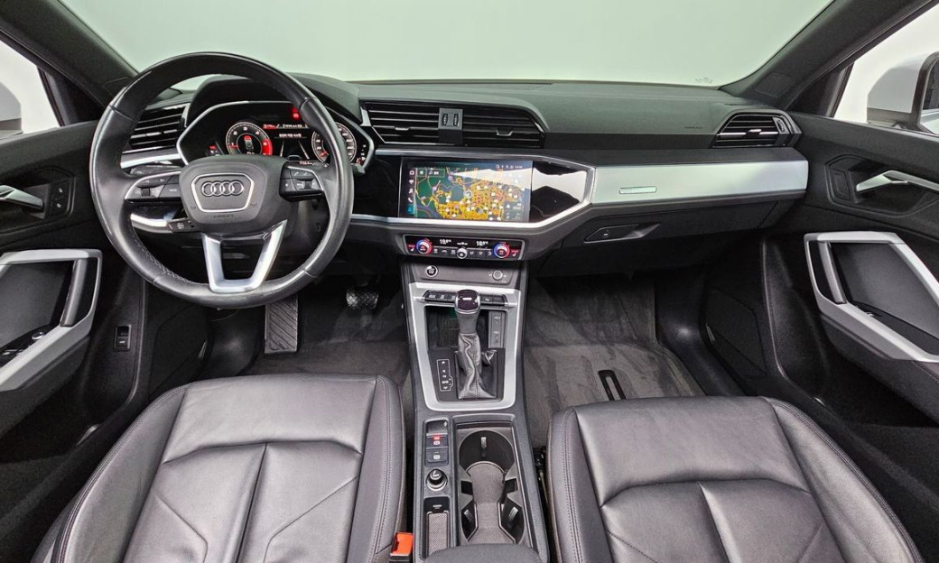 Audi Q3 35 TDI Premium, 2022