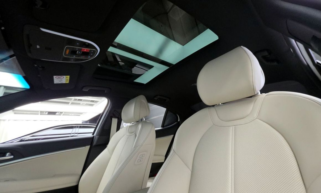 Genesis G70 Gasoline 2.5T 2WD, 2025