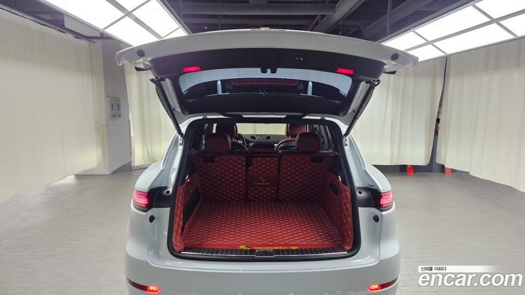 Porsche Cayenne 3.0 PLATINUM EDITION, 2023