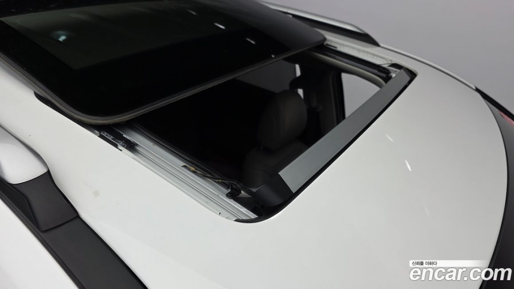 Kia Carnival 9-Seater Signature, 2025