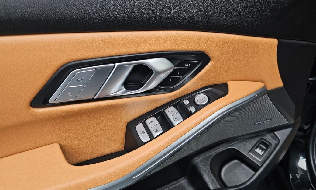 BMW 3-Series 320i M Sport, 2024