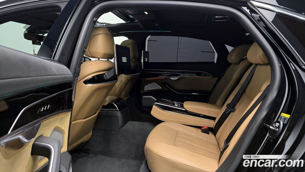 Audi A8 55 TFSI Quattro LWB, 2021
