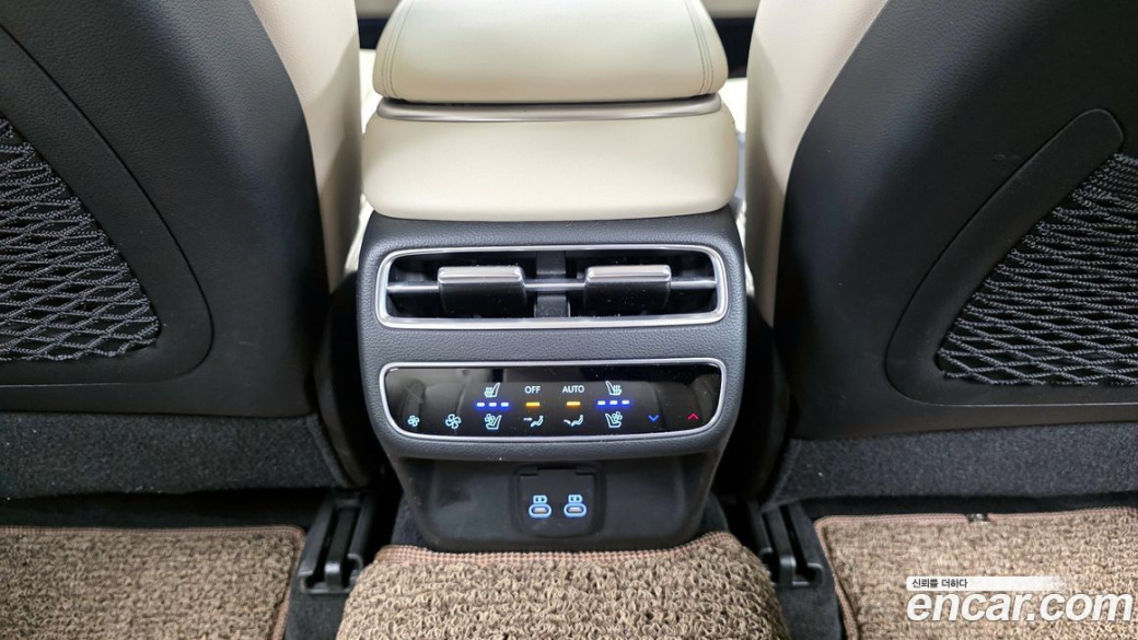 Genesis GV70 2.5T Gasoline AWD, 2025