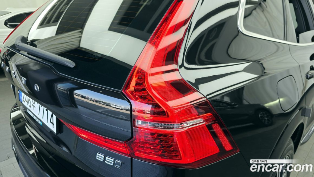 Volvo XC60 B5 Inscription, 2022