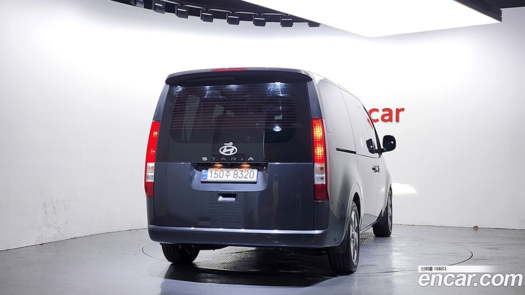 Hyundai Staria Tourer 9-Seater, 2025