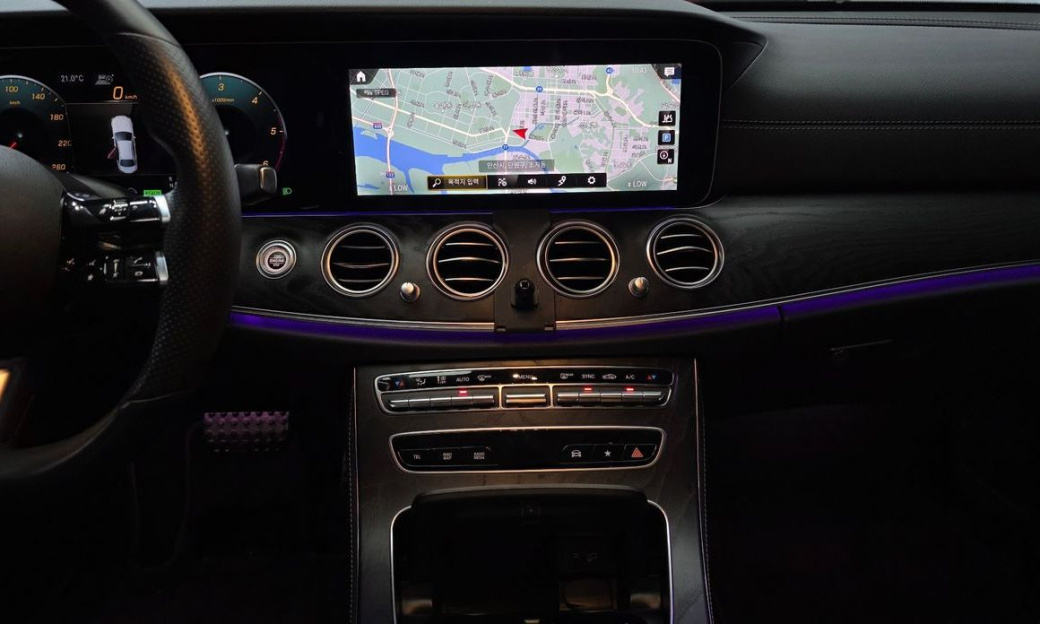 Mercedes-Benz E-Class E220d 4MATIC AMG Line, 2022
