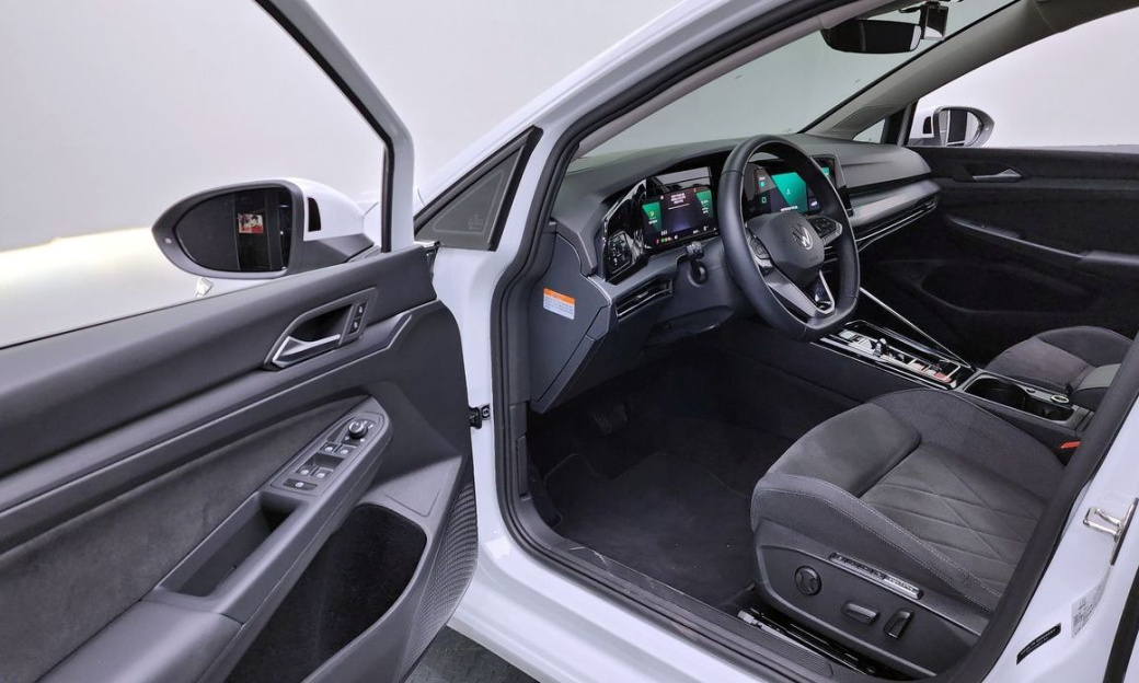 Volkswagen Golf 2.0 TDI Prestige, 2024