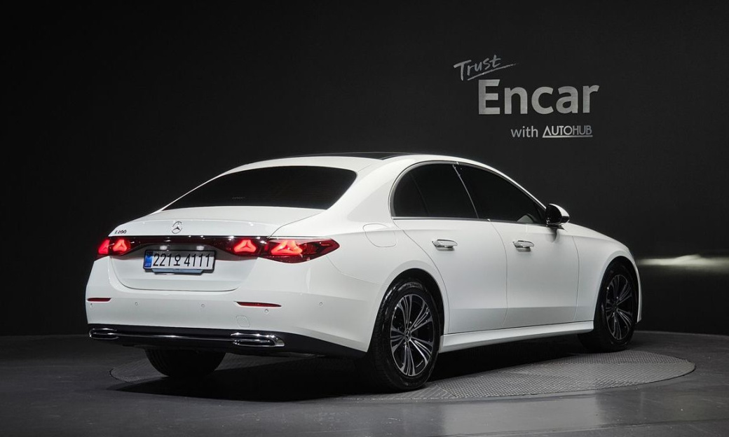Mercedes-Benz E-Class E200 Avantgarde, 2025