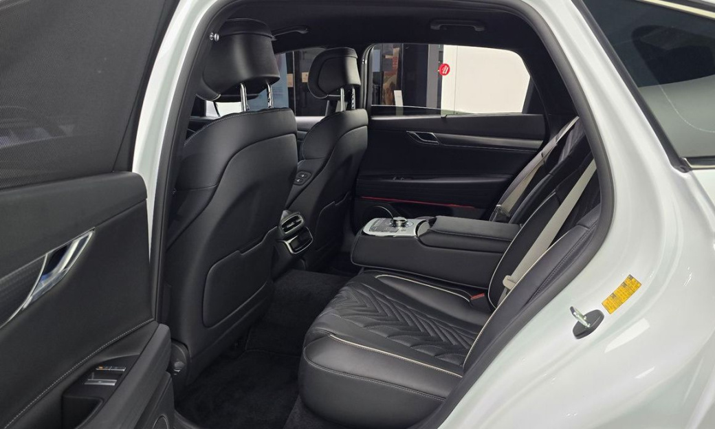 Genesis G80 Gasoline 2.5 Turbo AWD, 2025