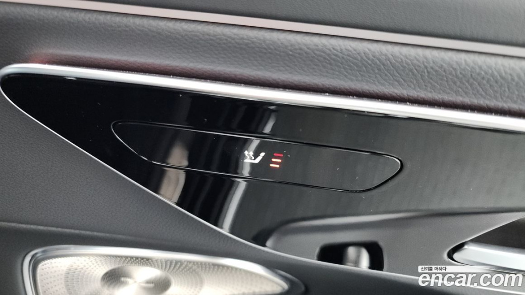 Mercedes-Benz E-Class E300 4MATIC AMG Line, 2024