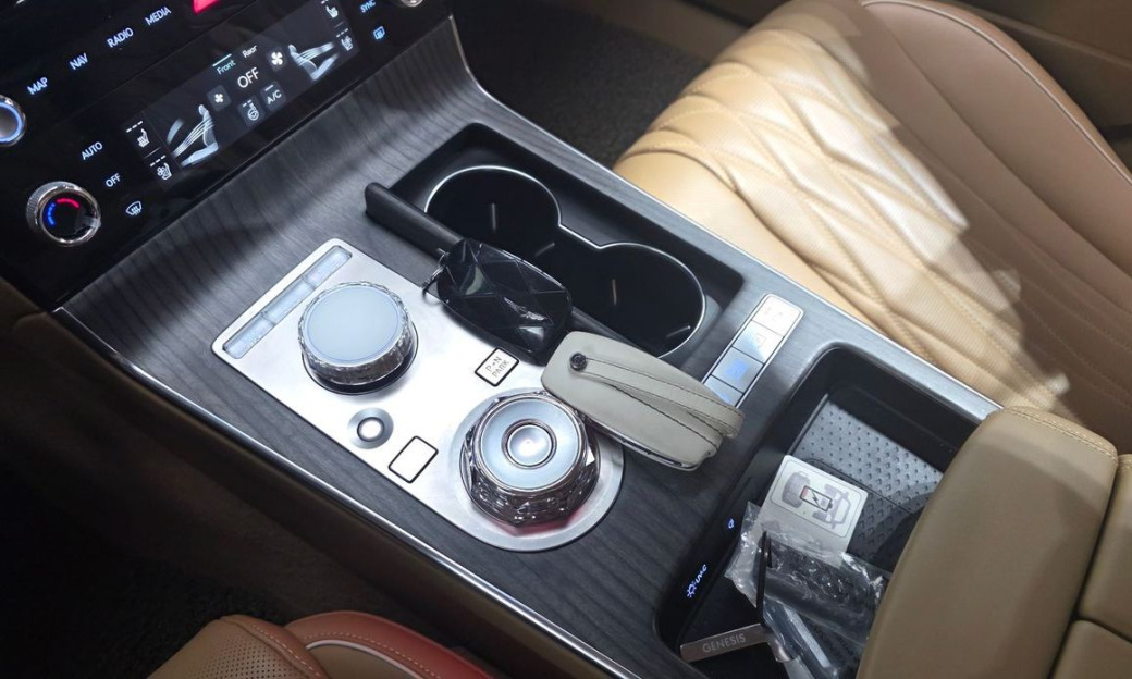Genesis G80 Gasoline 2.5 Turbo 2WD, 2025