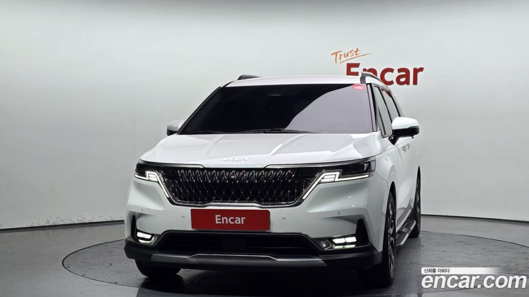 Kia Carnival 9-Seater Signature, 2023
