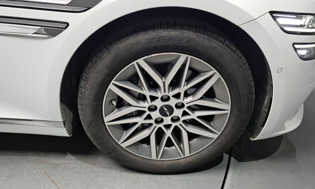 Genesis G80 Gasoline 2.5 Turbo AWD, 2025