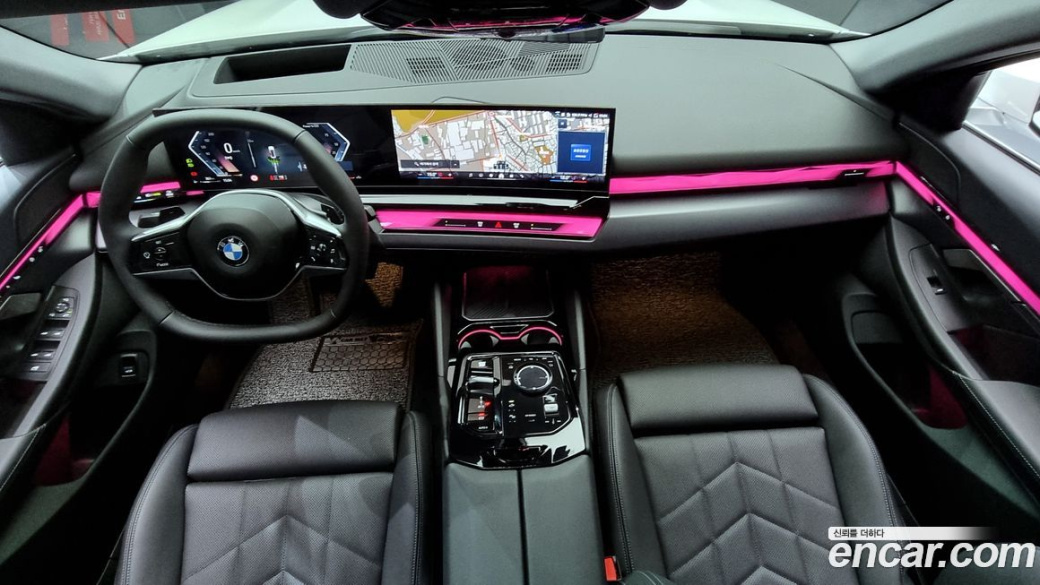 BMW 5-Series 520i, 2025