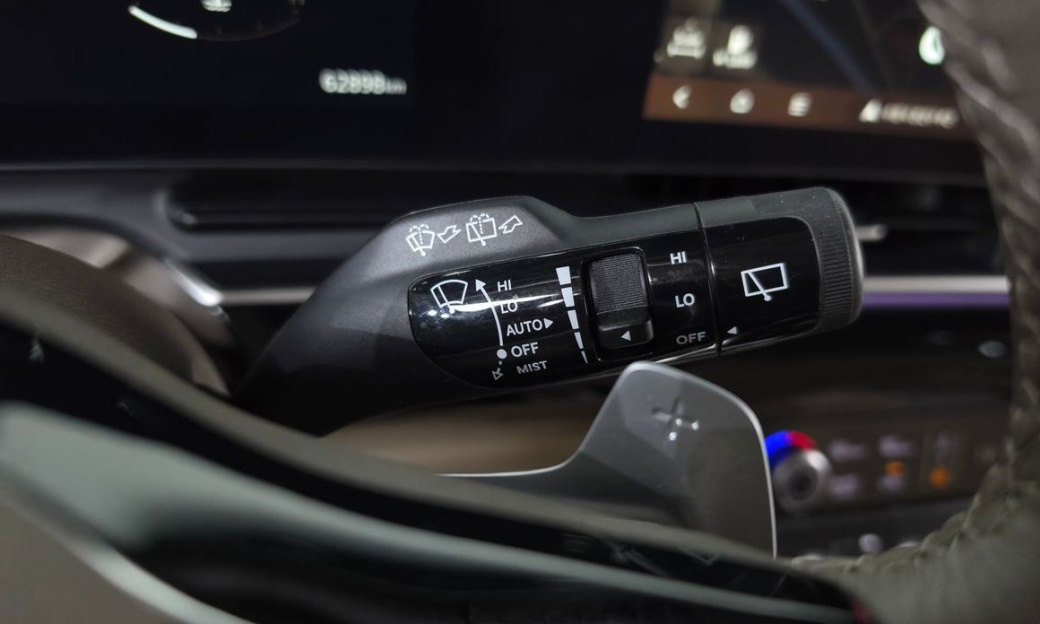 Kia Carnival 7-Seater Signature, 2024