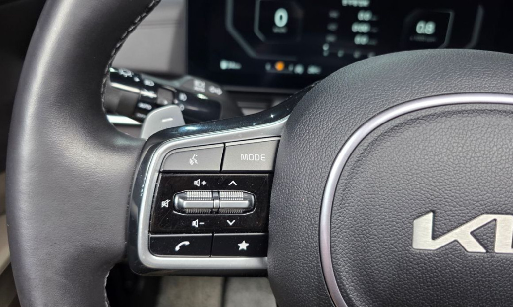 Kia Carnival 9-Seater Noblesse, 2024