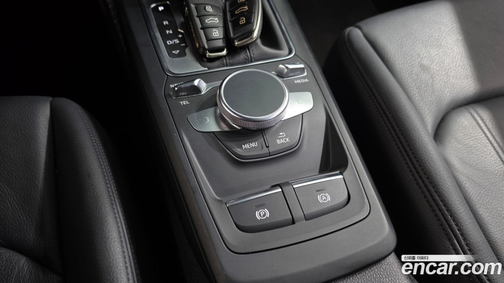 Audi Q2 35 TDI Premium, 2023