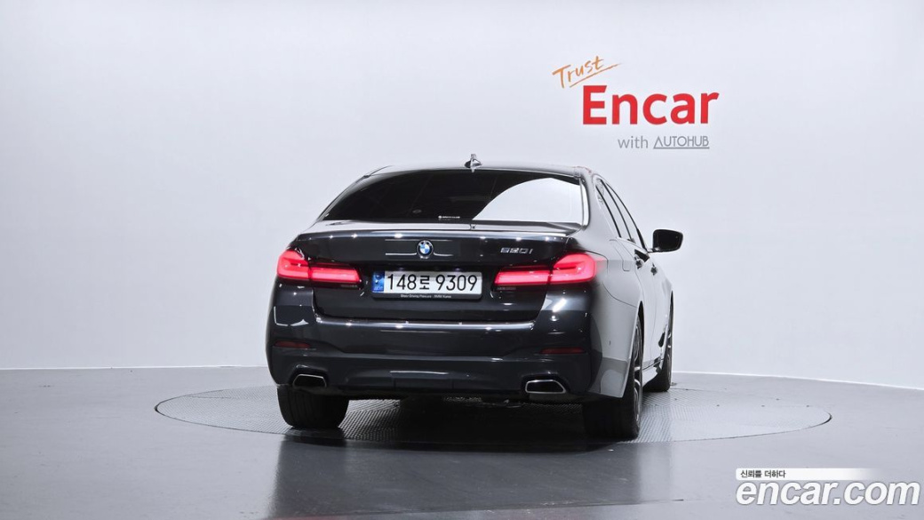 BMW 5-Series 520i M Sport, 2022