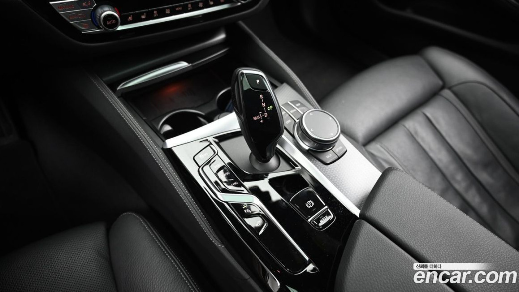 BMW 5-Series 520i M Sport, 2023