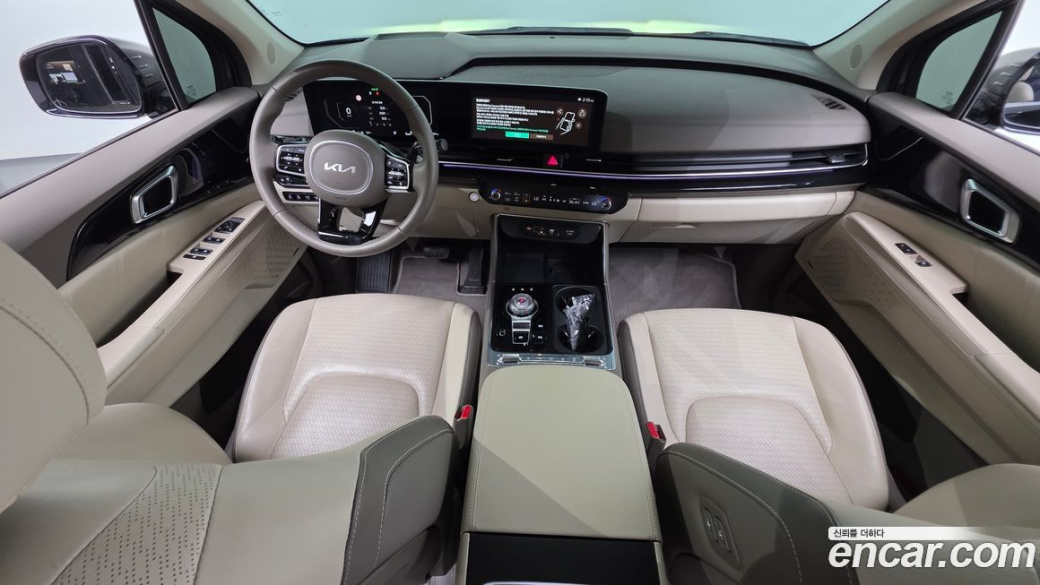 Kia Carnival 7-Seater Gravity, 2024