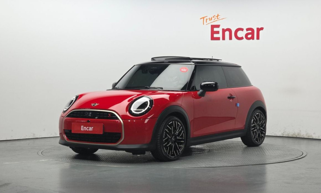 Mini Cooper Favoured, 2025