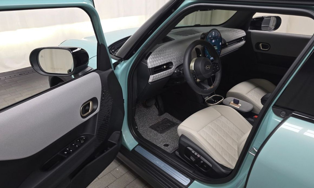 Mini Cooper 5 Door Favoured, 2025