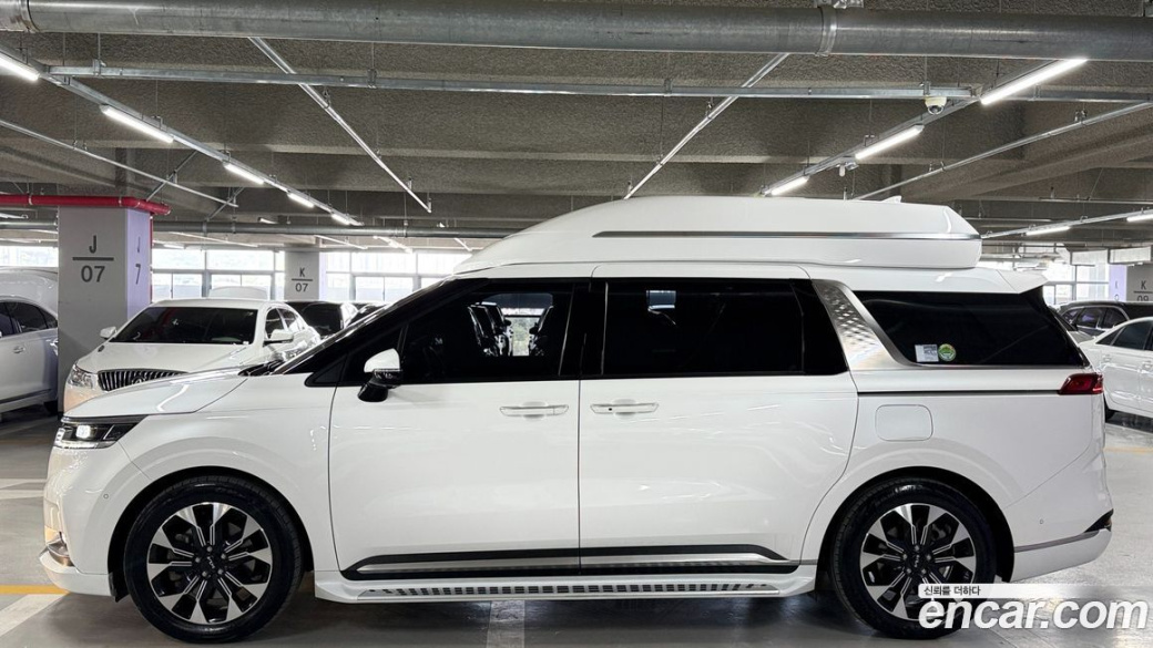 Kia Carnival 9-Seater Hi-Limousine, 2022