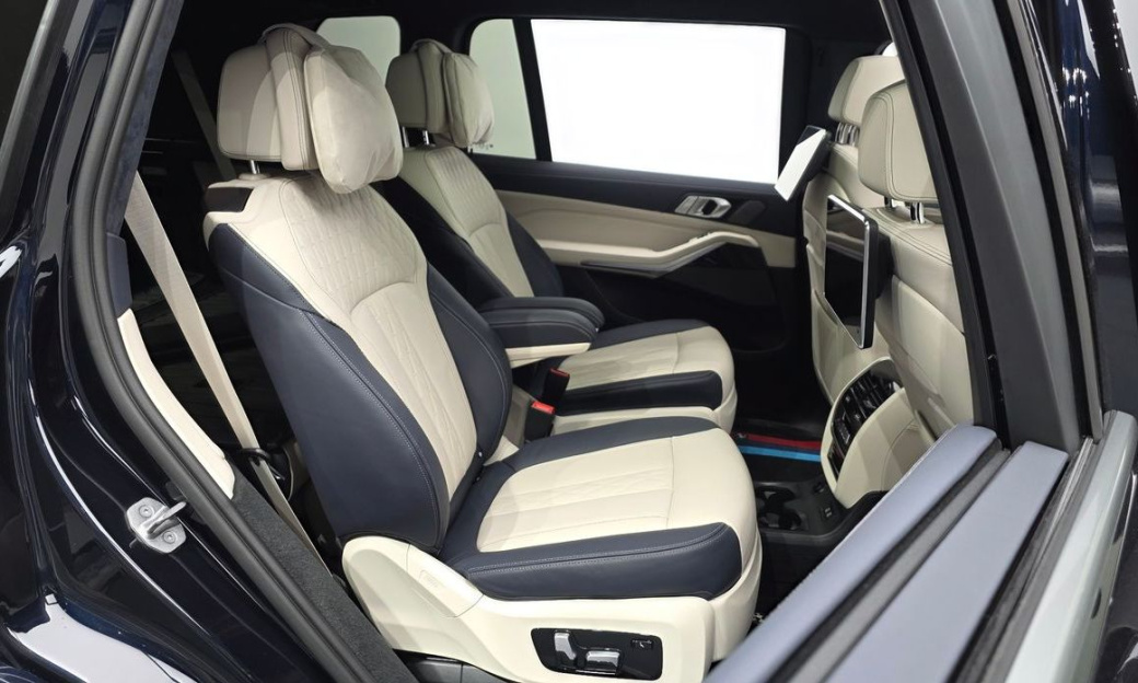 BMW X7 M50i 6STR, 2022