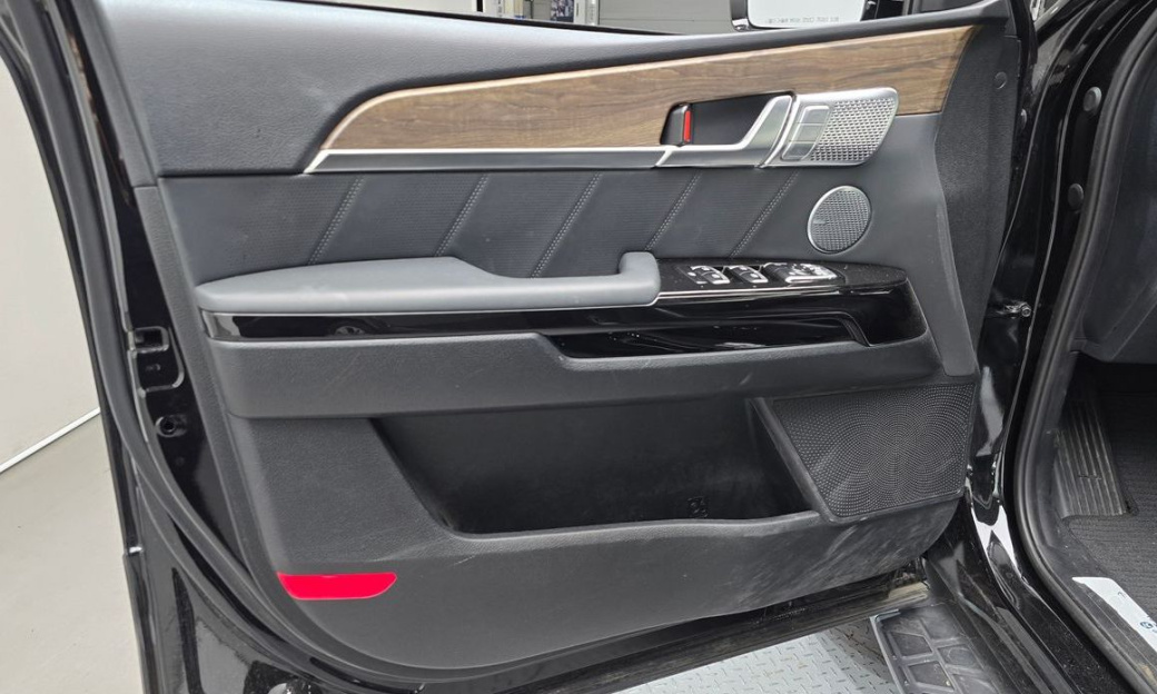 Kia Mohave Diesel 3.0 4WD 7-Seater, 2024