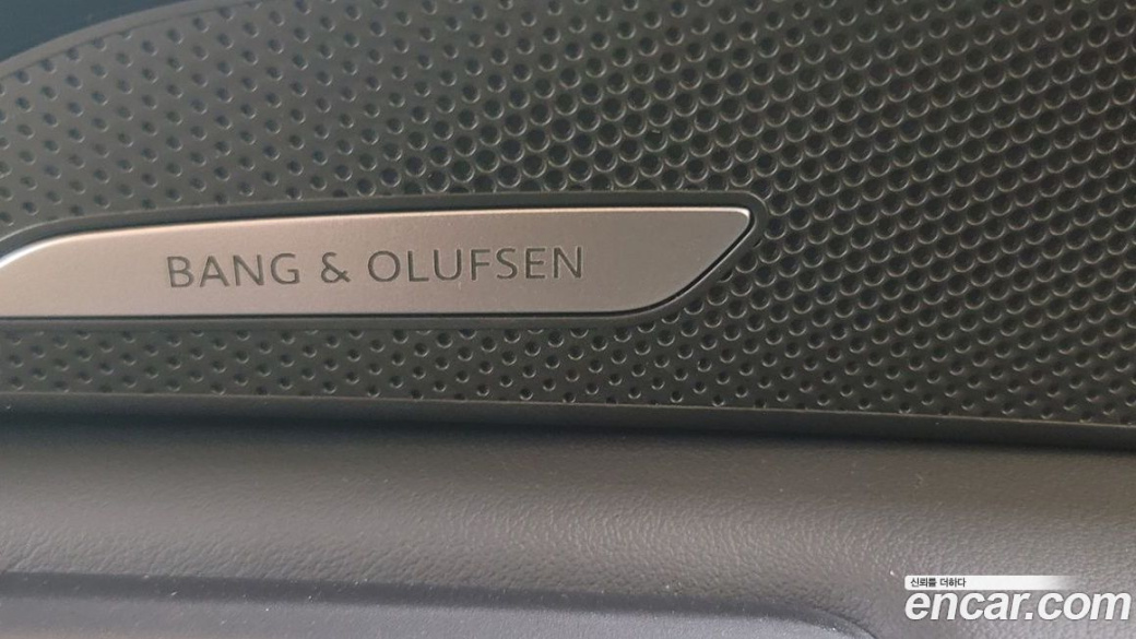 Audi Q5 40 TDI Quattro S Line Black Edition, 2025