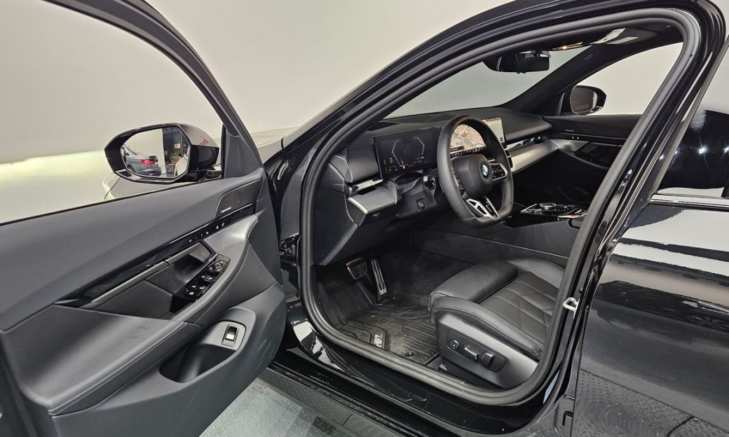 BMW 5-Series 520i Special Edition, 2026