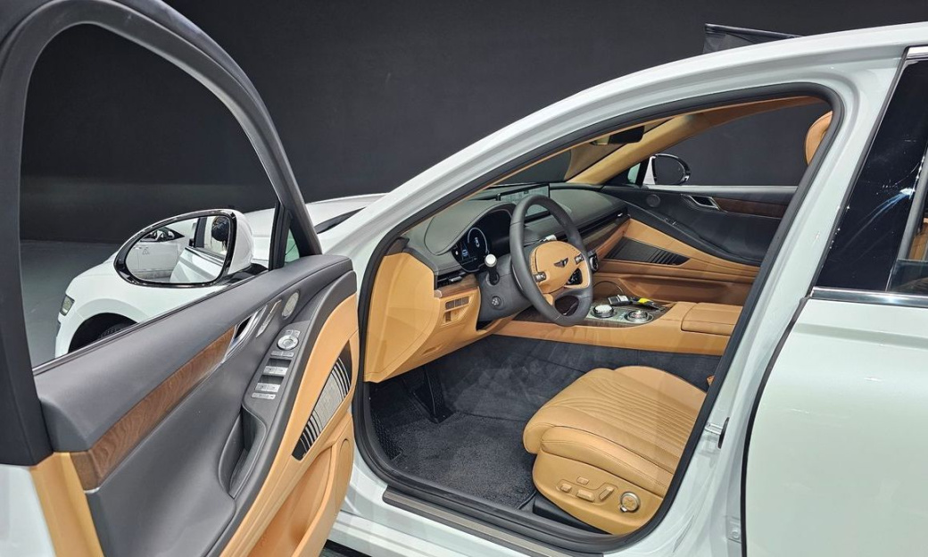 Genesis G80 Gasoline 2.5 Turbo AWD, 2024