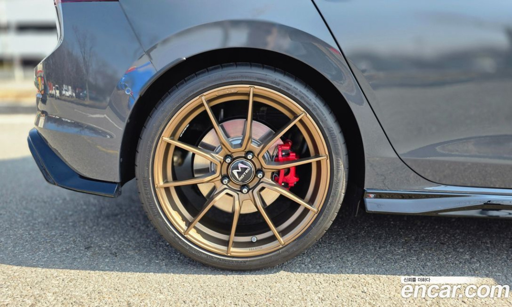 Volkswagen Golf 2.0 GTI, 2024