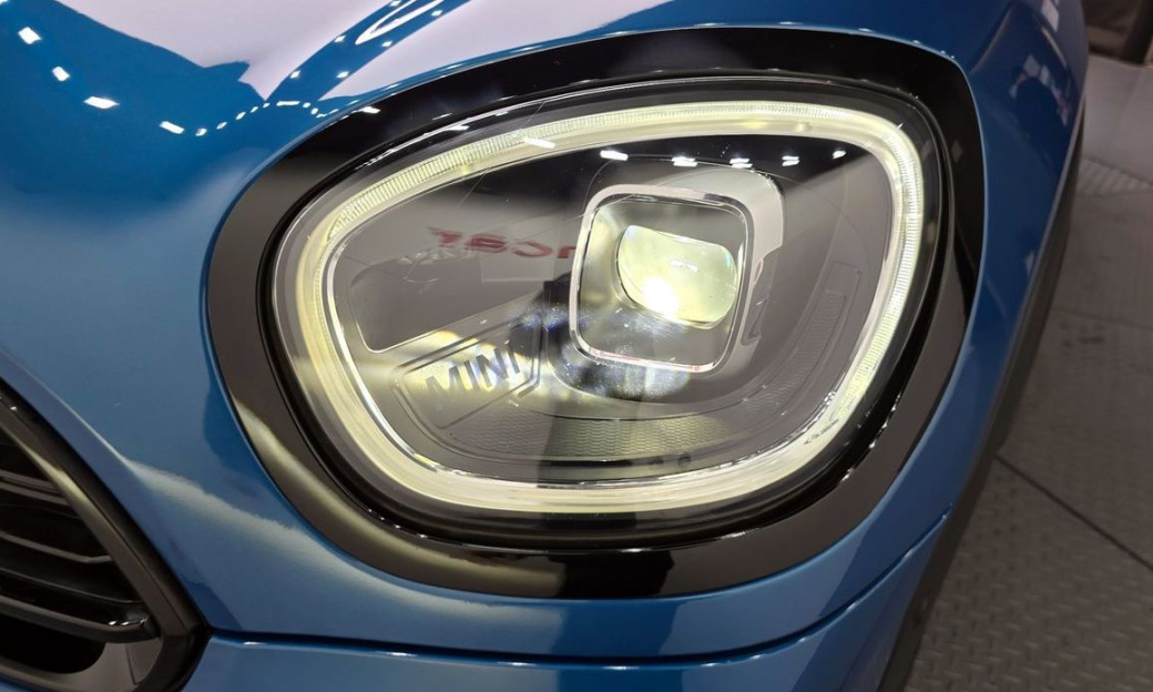 Mini Countryman ALL4 Classic Launch Pack, 2023
