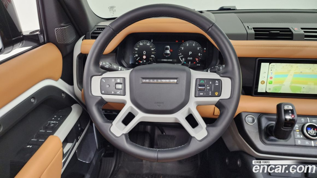 Land Rover Defender 110 P300 X-Dynamic SE, 2024