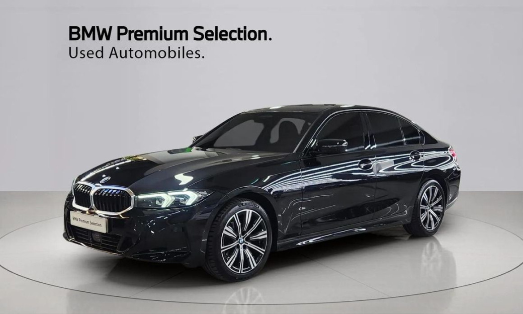 BMW 3-Series 320i, 2025