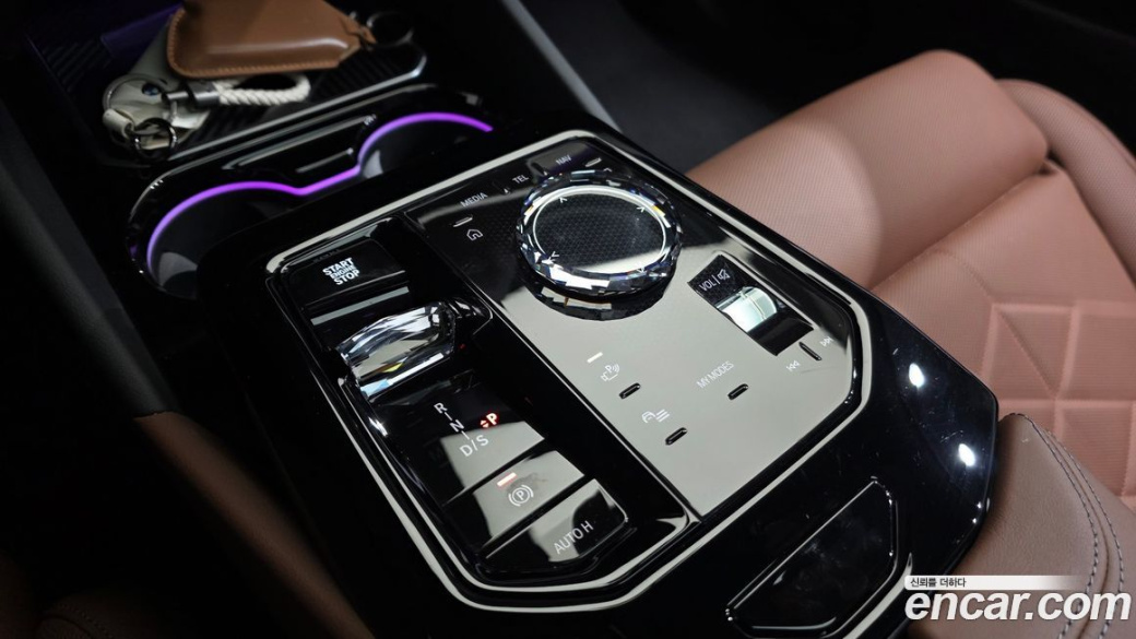 BMW 5-Series 530i xDrive, 2025