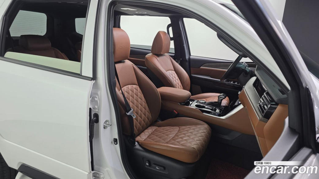 Kia Mohave Diesel 3.0 4WD 6-Seater, 2023