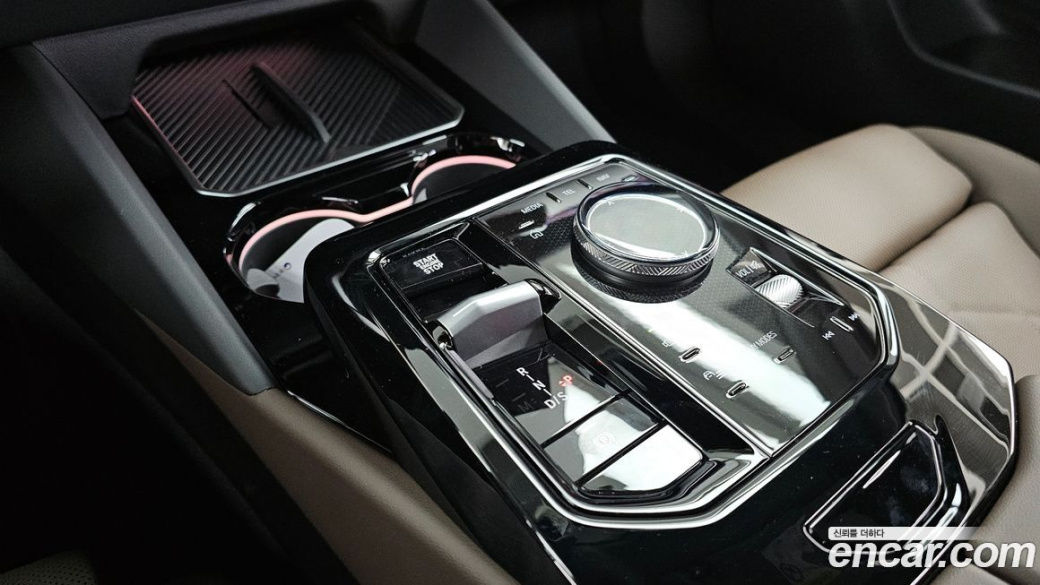 BMW 5-Series 520i, 2026