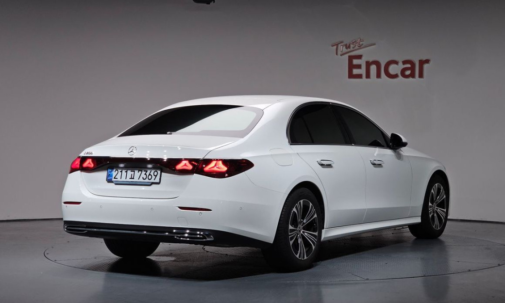 Mercedes-Benz E-Class E200 Avantgarde Limited, 2025